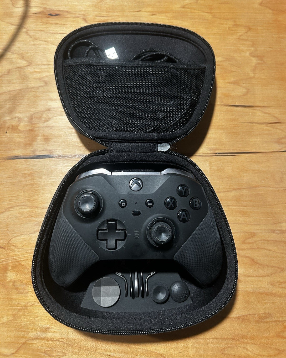 Microsoft Xbox Elite Wireless Controller Series 2 Black for Xbox One/X|S w/Case