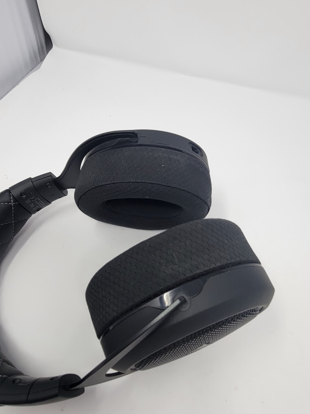 Corsair HS70 Pro Wireless Gaming Headset – Black No Dongle, No Mic