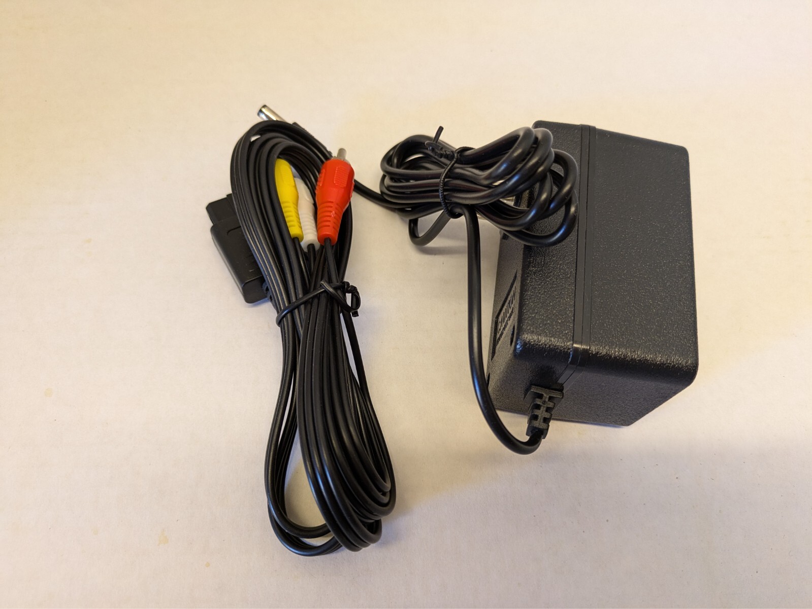 Nintendo NES Console. New Caps, Regulator, & OEM 72 Pin **Guaranteed** Yellowed