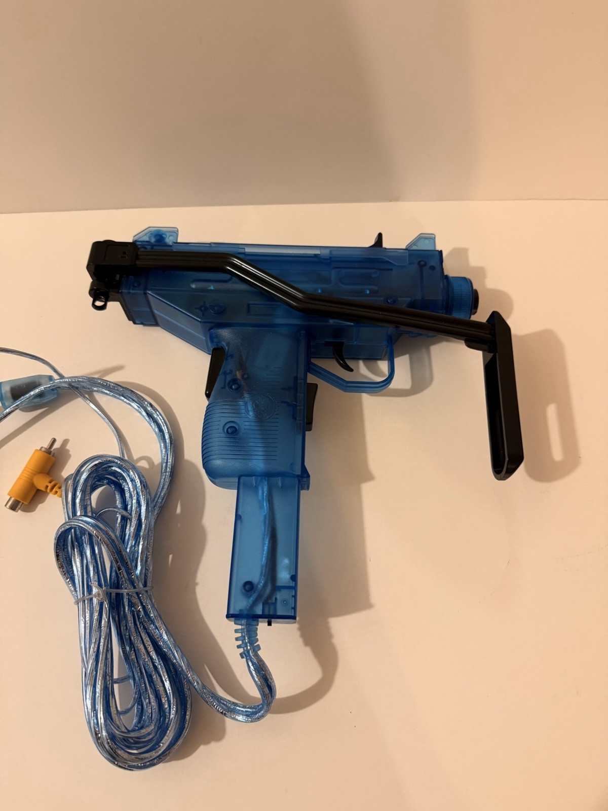 Action Arms Ltd Light Gun Controller Blue Wired On/Off Switch GameCube Wii