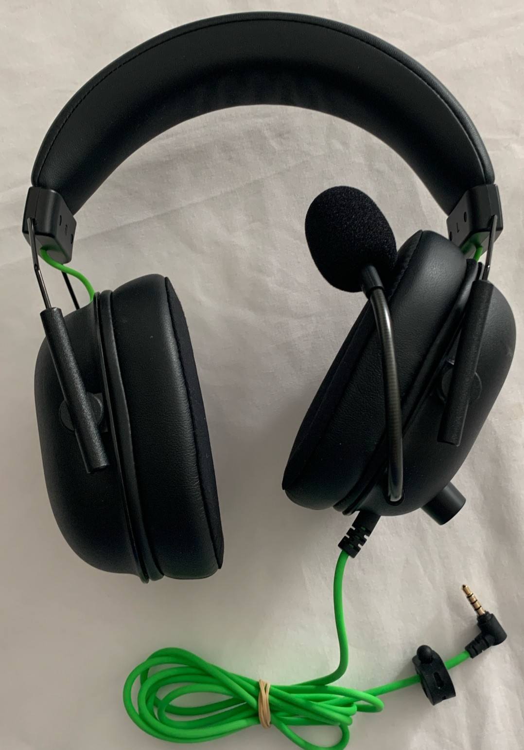 Razer BlackShark v2 X Green Wired Headset for Xbox – Black In Color Great Shape