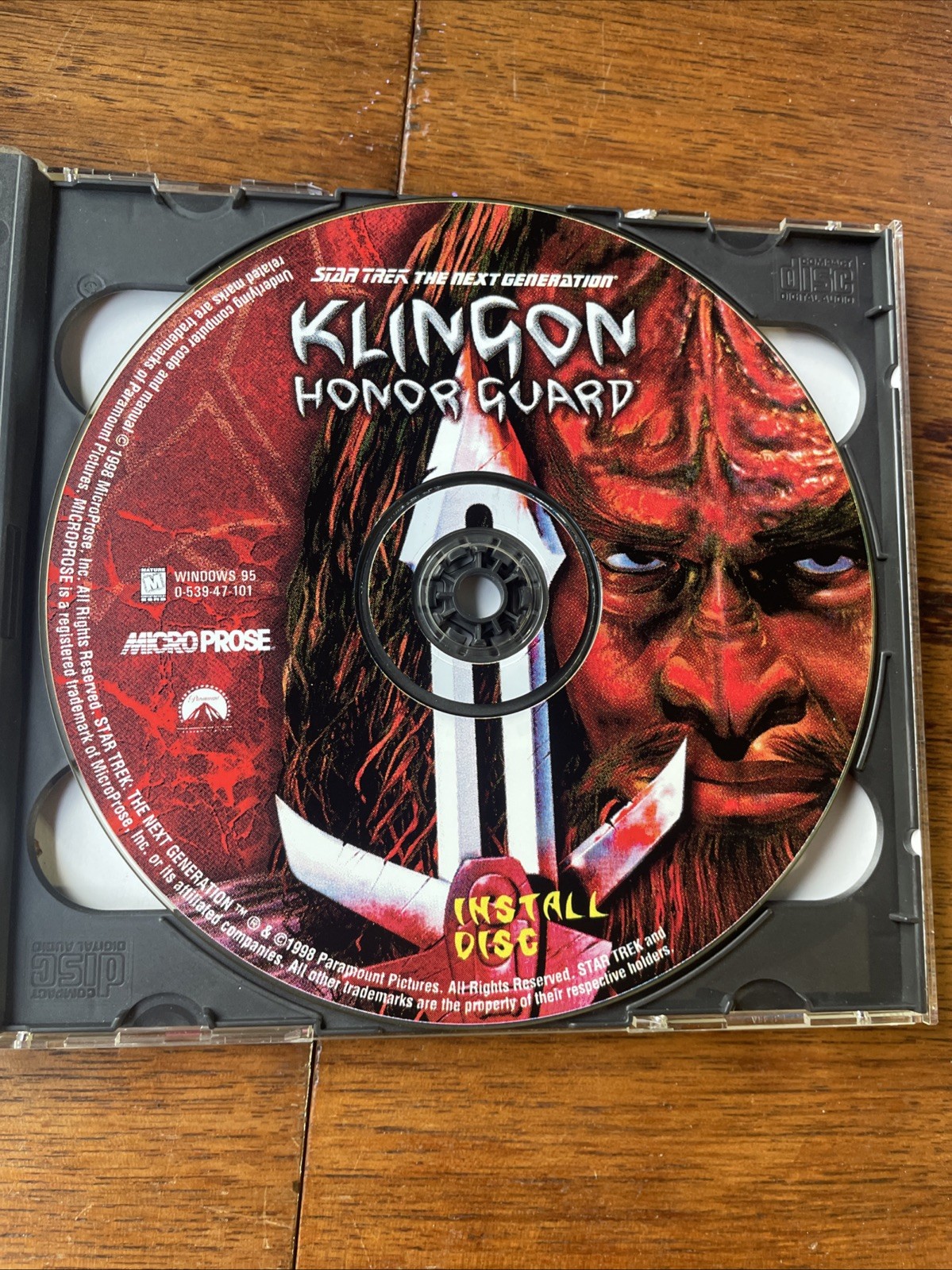 Star Trek: The Next Generation — Klingon Honor Guard (PC, 1998) Disc Only