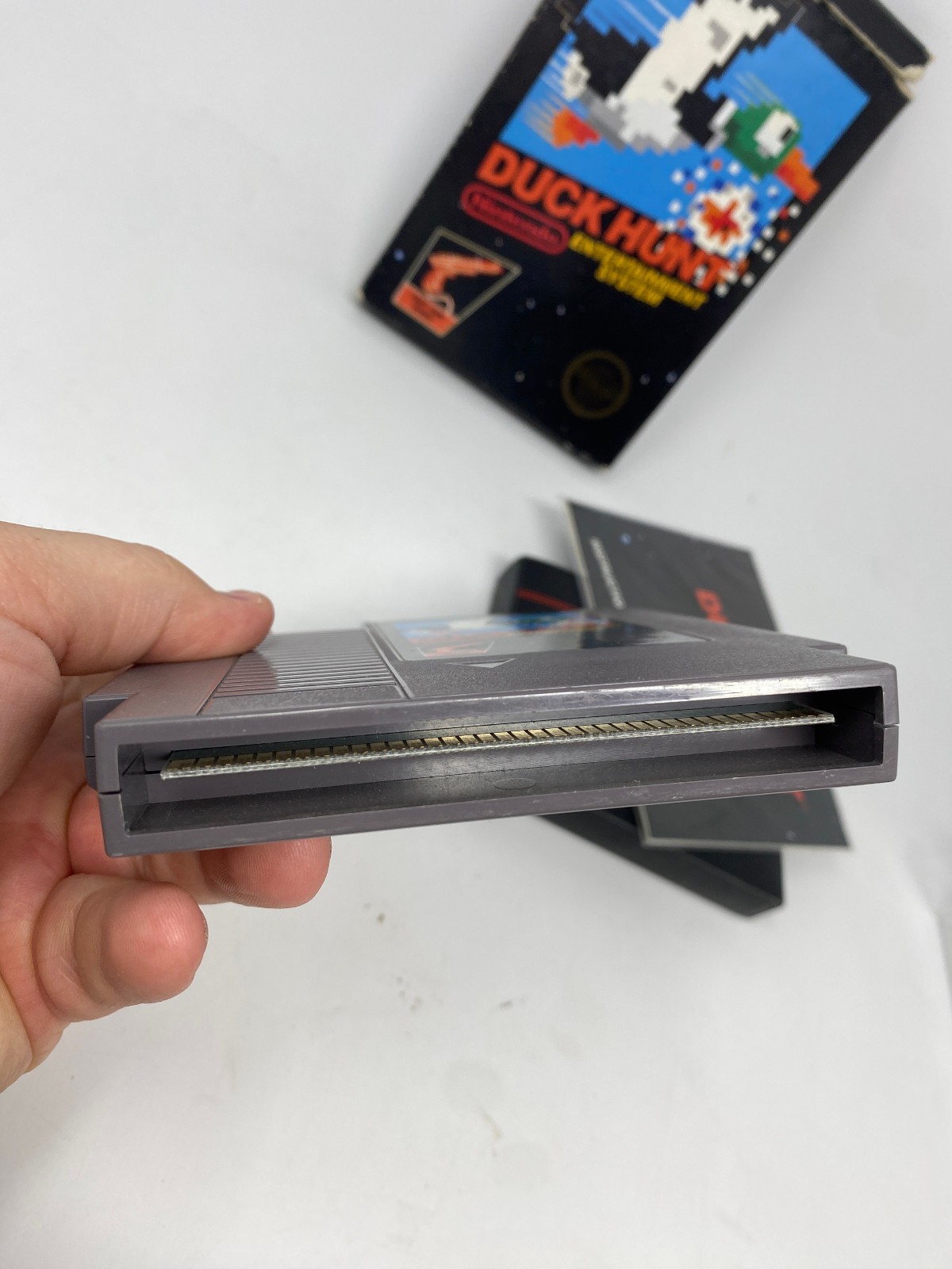 Duck Hunt Nintendo NES, 1985 5-Screw Unpunched Hangtab Complete CIB BLACK BOX
