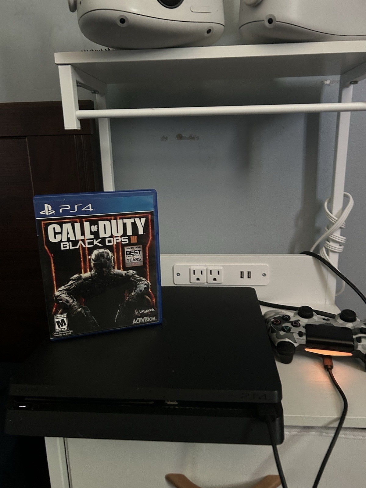 Sony PlayStation 4 PS4 Console Bundle DualShock 4 + Call of Duty Black Ops III