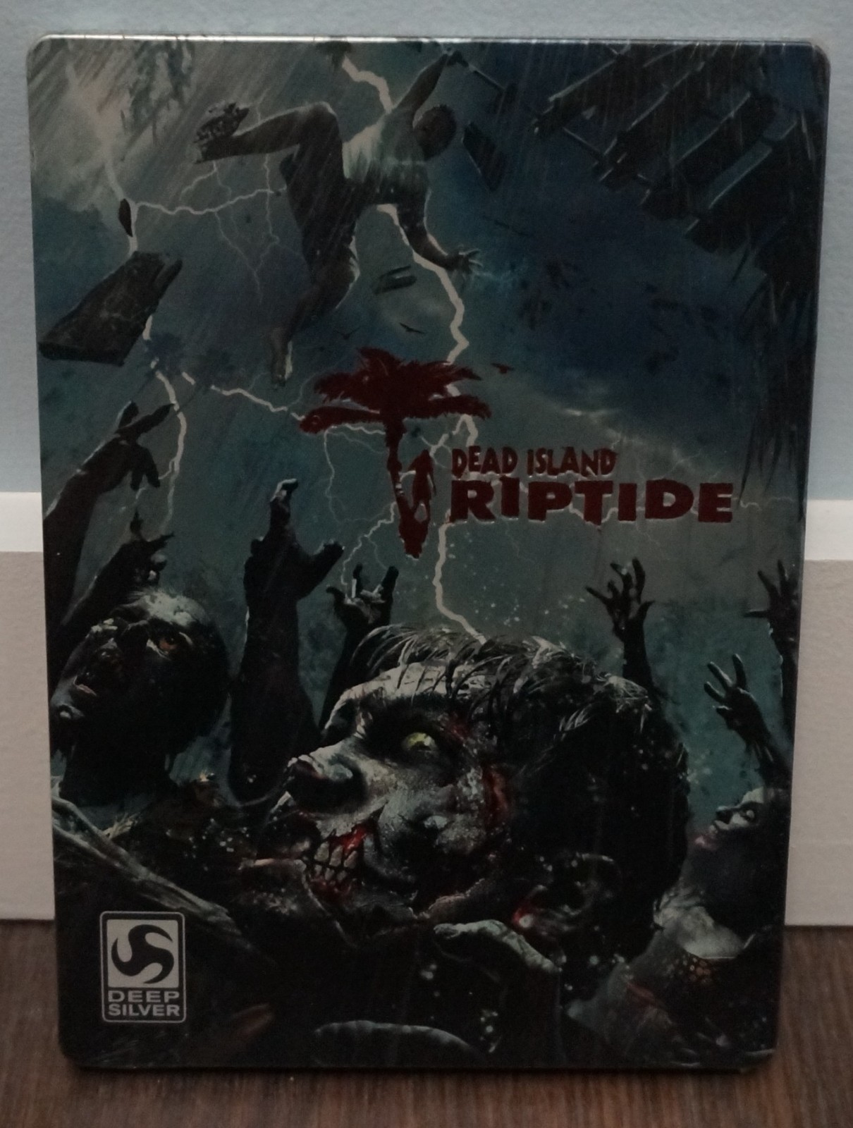 New! Dead Island Riptide – Collectible “G1” Steelbook Case (Game Not Included)