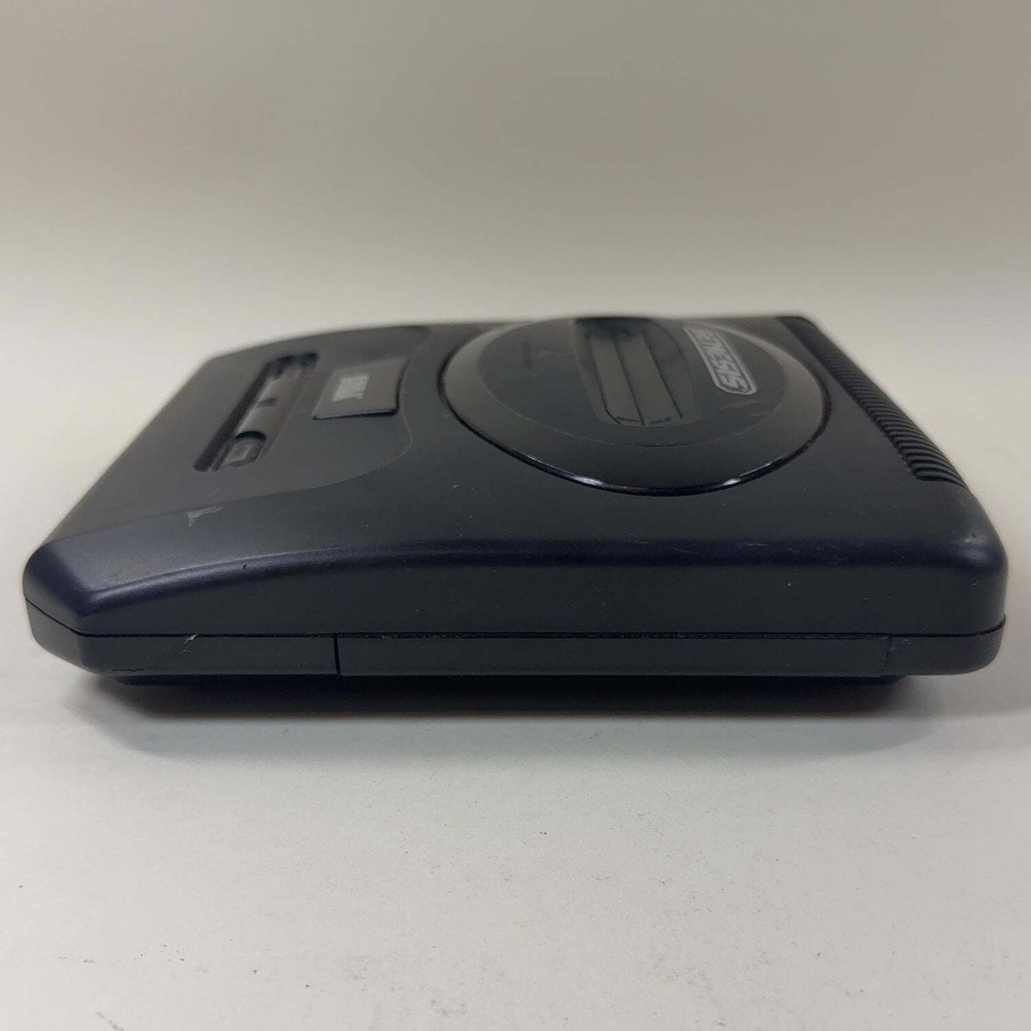 Broken Sega Genesis Console Gaming System MK-1631 READ
