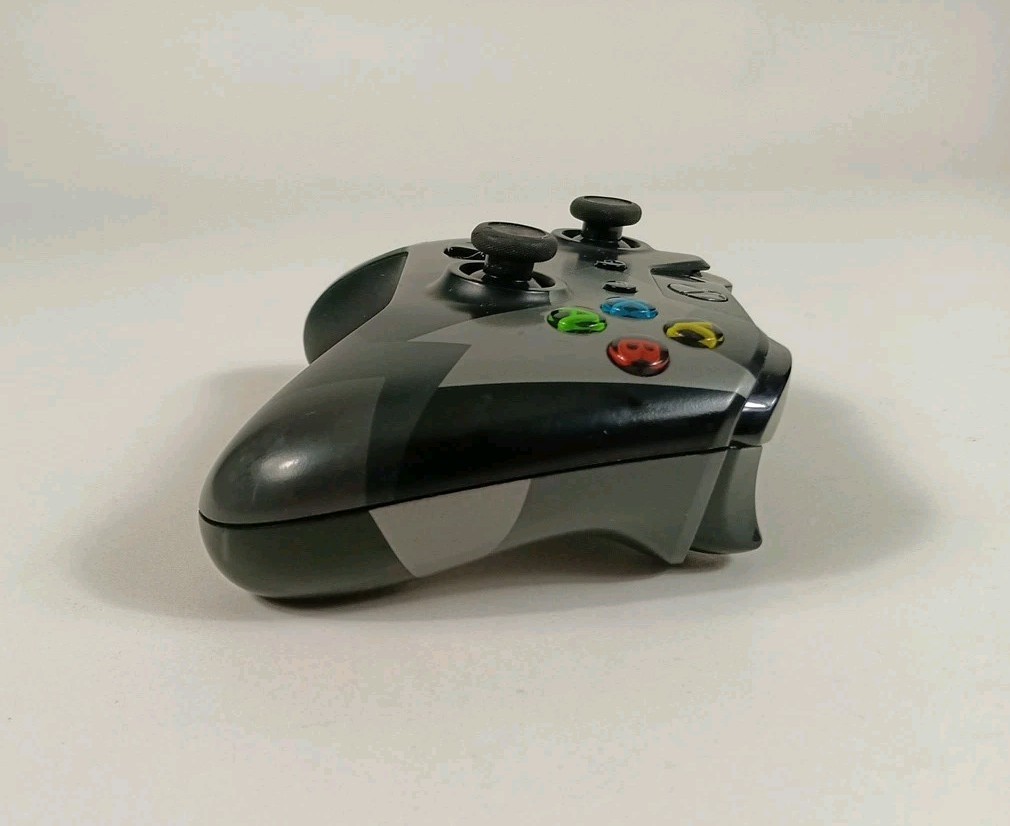 XBOX ONE Covert Forces Black & Grey Camo Wireless Controller Model 1697 Rare