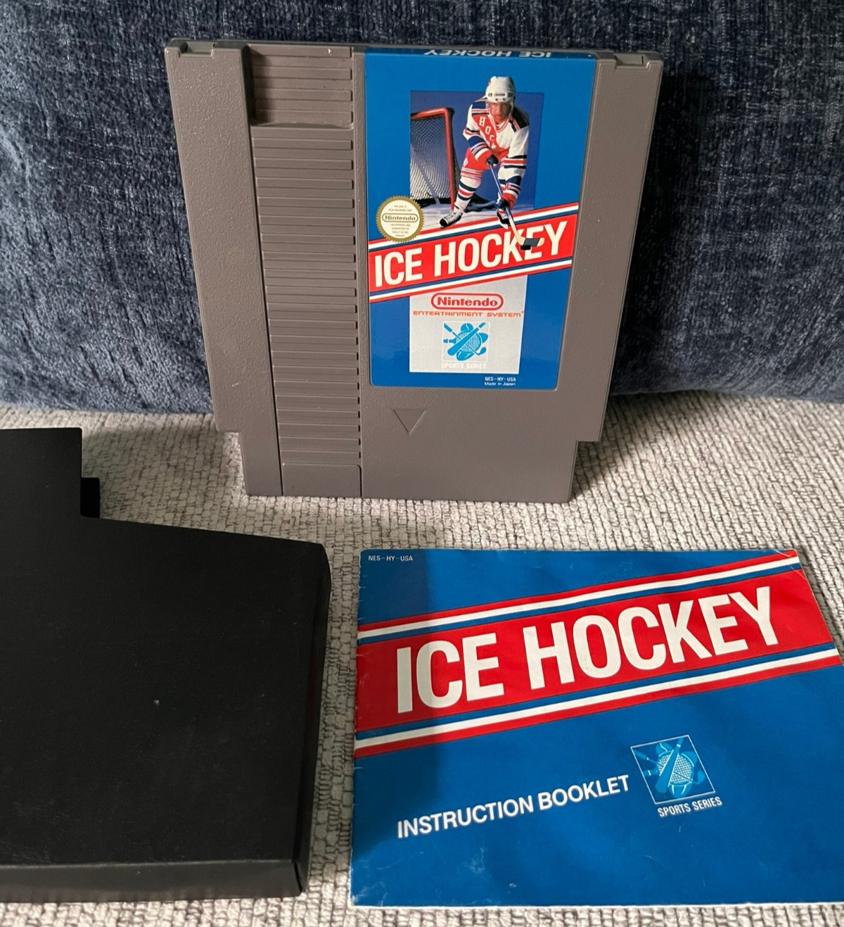 Ice Hockey – with Manual (Nintendo Entertainment System) Tested and Working!