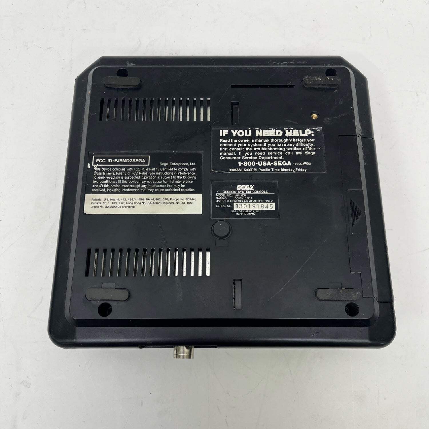 Broken Sega Genesis Console Gaming System Only MK-1631 No Video