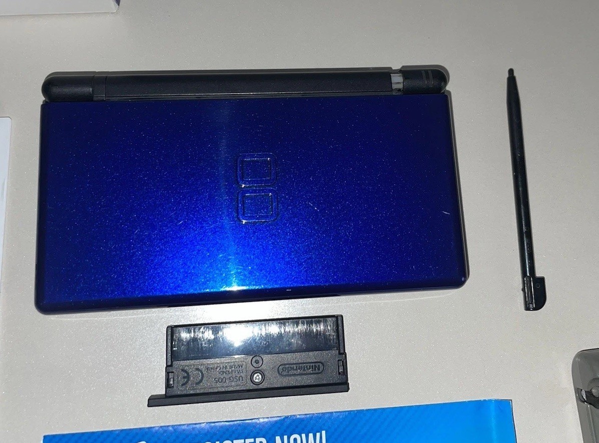 Nintendo DS Lite Handheld System – Cobalt/Black CIB ORIGINAL BOX – PLEASE READ