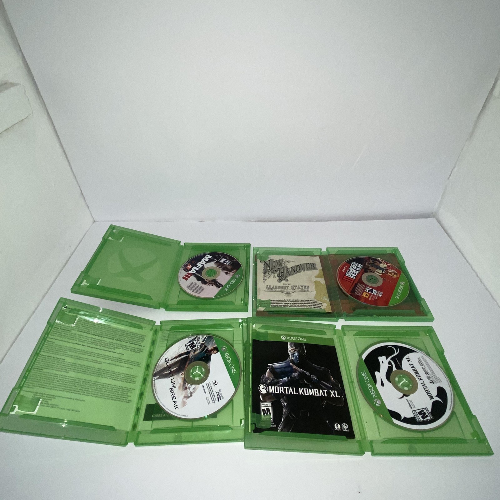Xbox One Game Lot Of 4 Mafia III Red Dead 2 Mortal Kombat XL Quantum Break