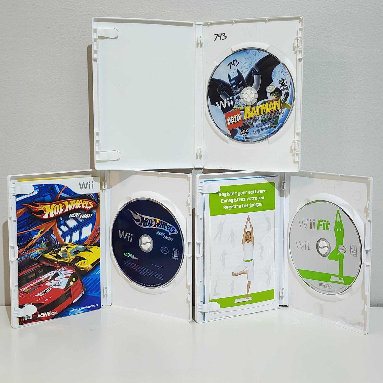 Nintendo Wii Console CIB Bundle Wii Sports Fit LEGO Batman Hot Wheels 2 Remotes