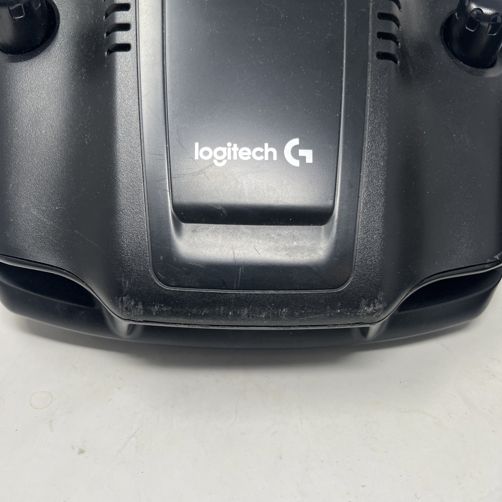 Logitech G29 Driving Force Racing Wheel and Floor Pedals PS3 PS4 Tested