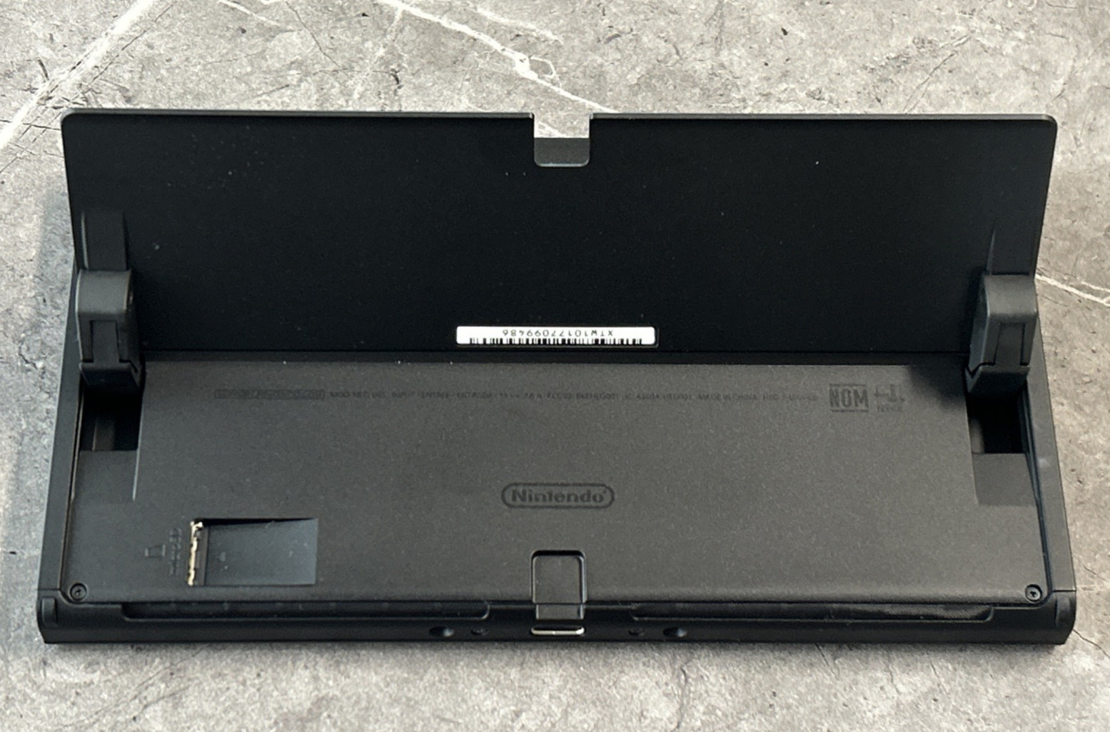 Nintendo Switch OLED Model HEG-001 – 64GB Handheld console | Tablet only
