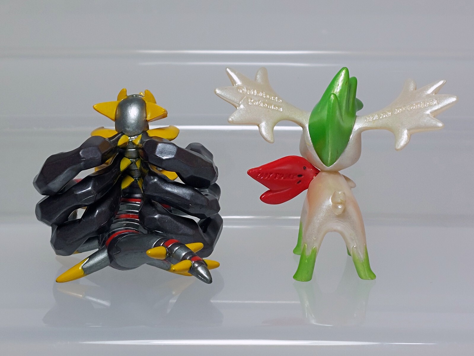 Metallic Giratina Shaymin Pokemon Monster Collection Figure Tomy G02 1.6-1.8in