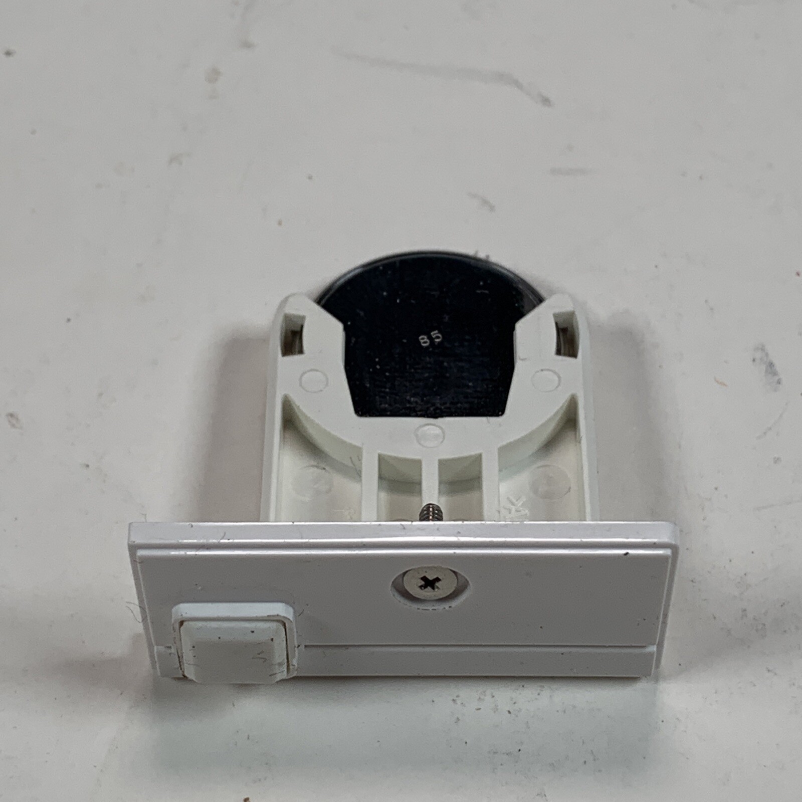 OEM Nintendo Wii RVL-001 101 Replacement Part White Battery Door Carrier Cover