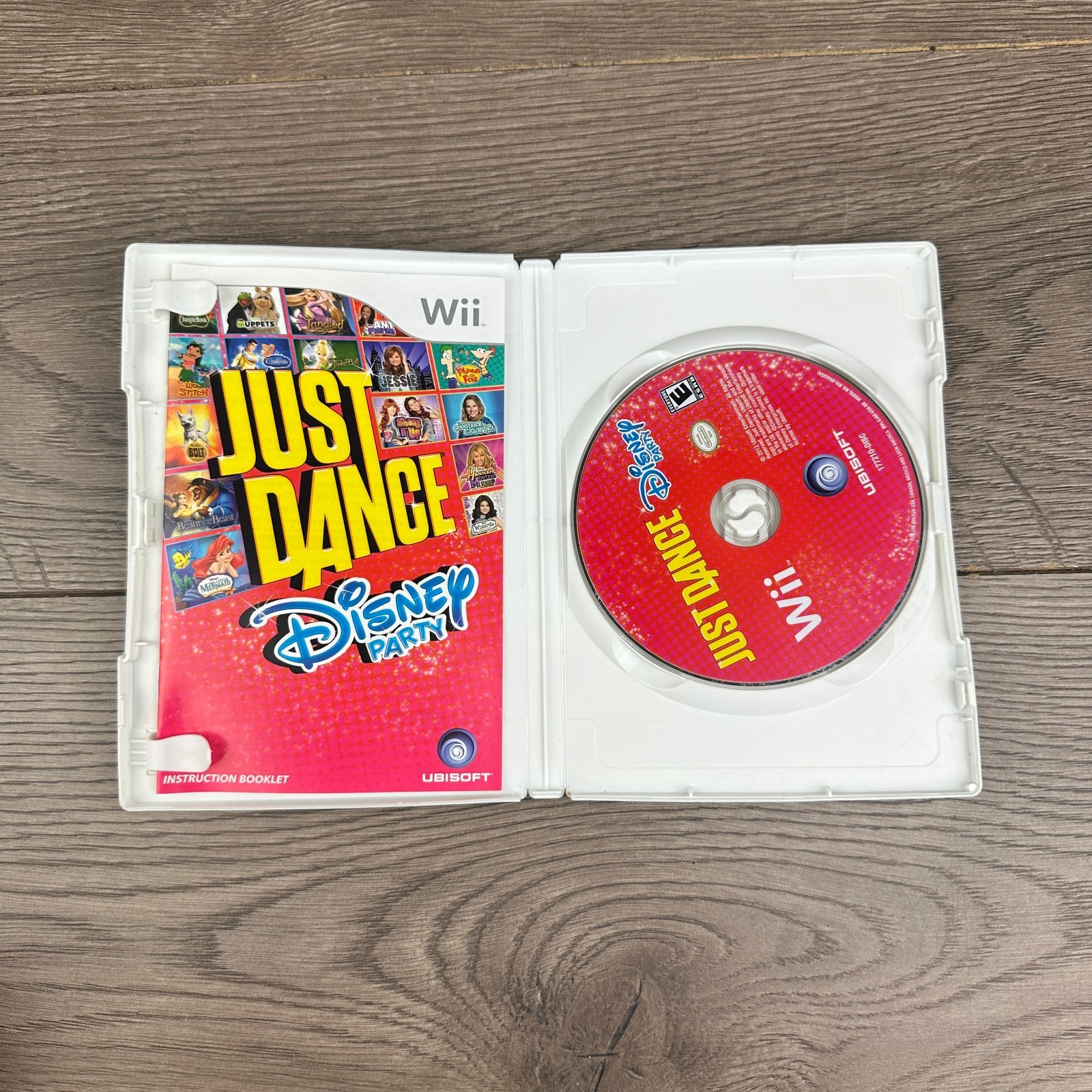 Just Dance: Disney Party (Nintendo Wii, 2012) Complete CIB