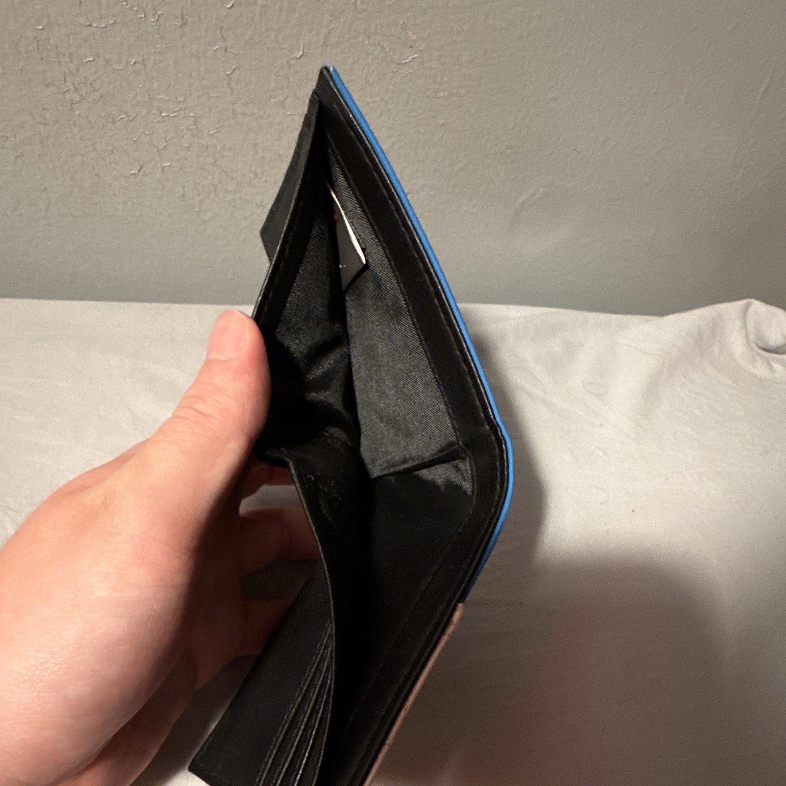 Legend of Zelda Link Hylian Shield Bifold Wallet – Blue Black White