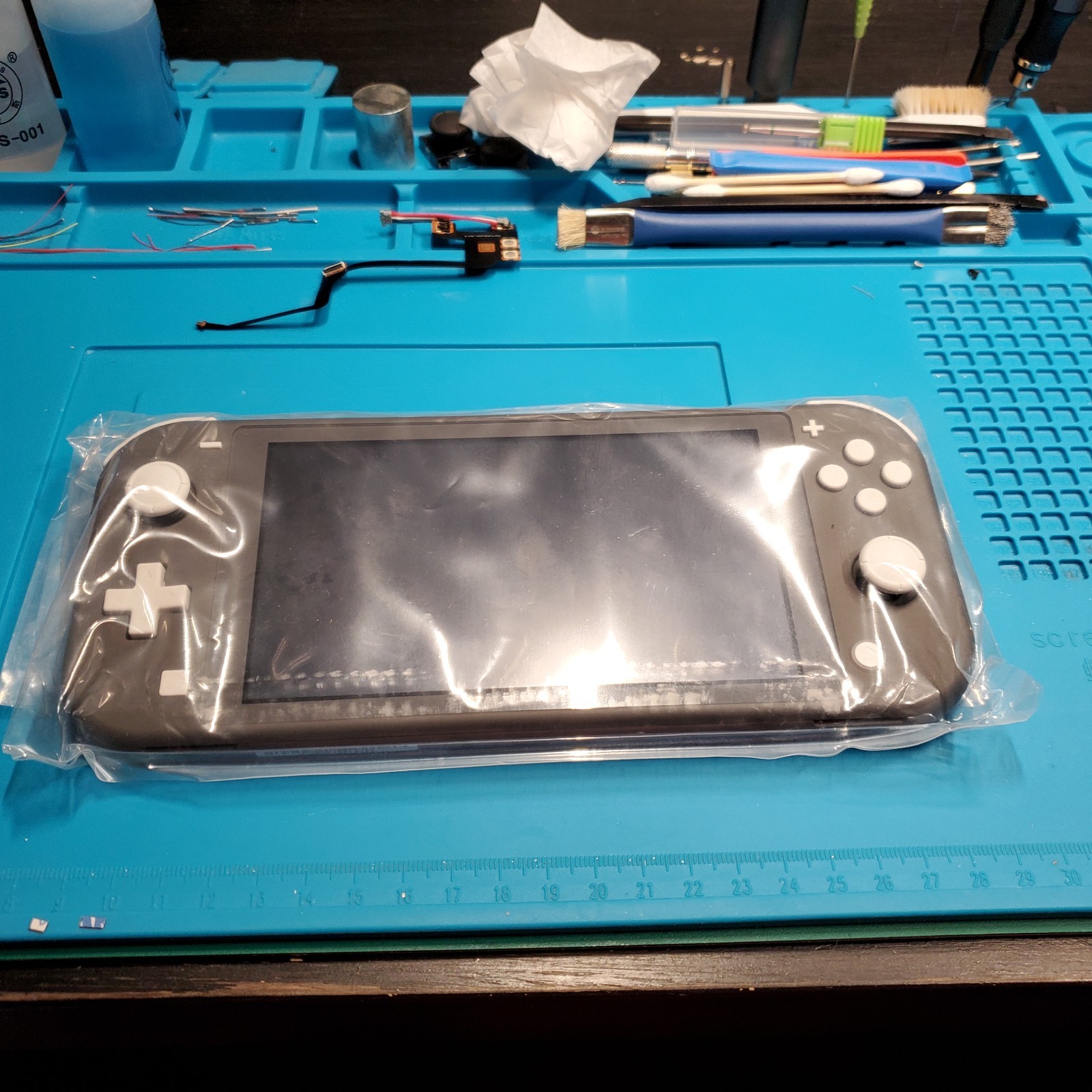 Nintendo Switch Lite Super 5 OLED touch, GuliKit TMR, Translucent Red, Taki Udon