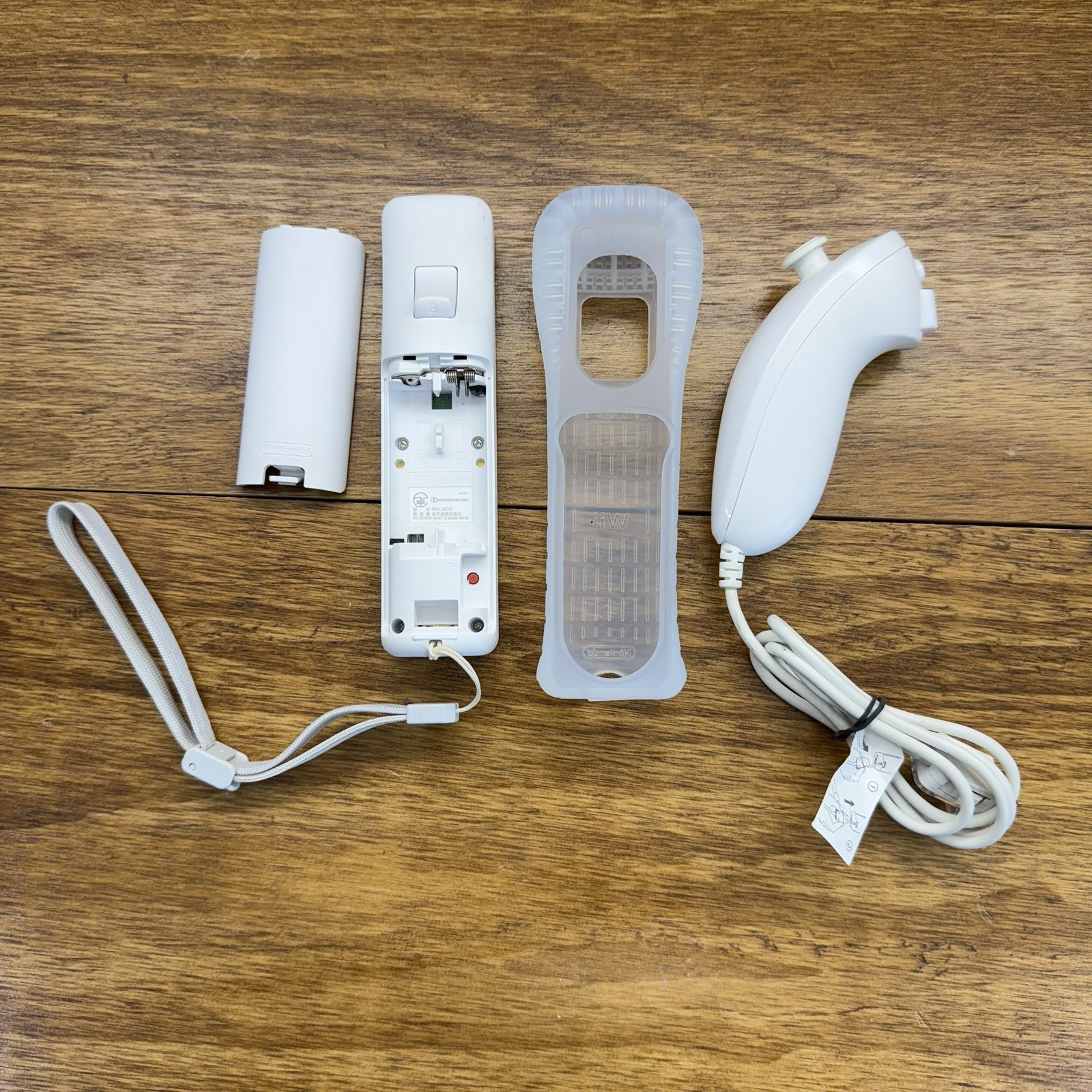 Official Nintendo Wii Remote Wiimote Controller White RVL-003 & Nunchuk RVL-004