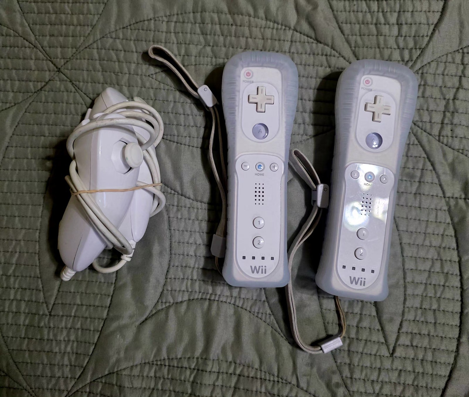 Nintendo Wii RVL-001 Console Bundle – Tested