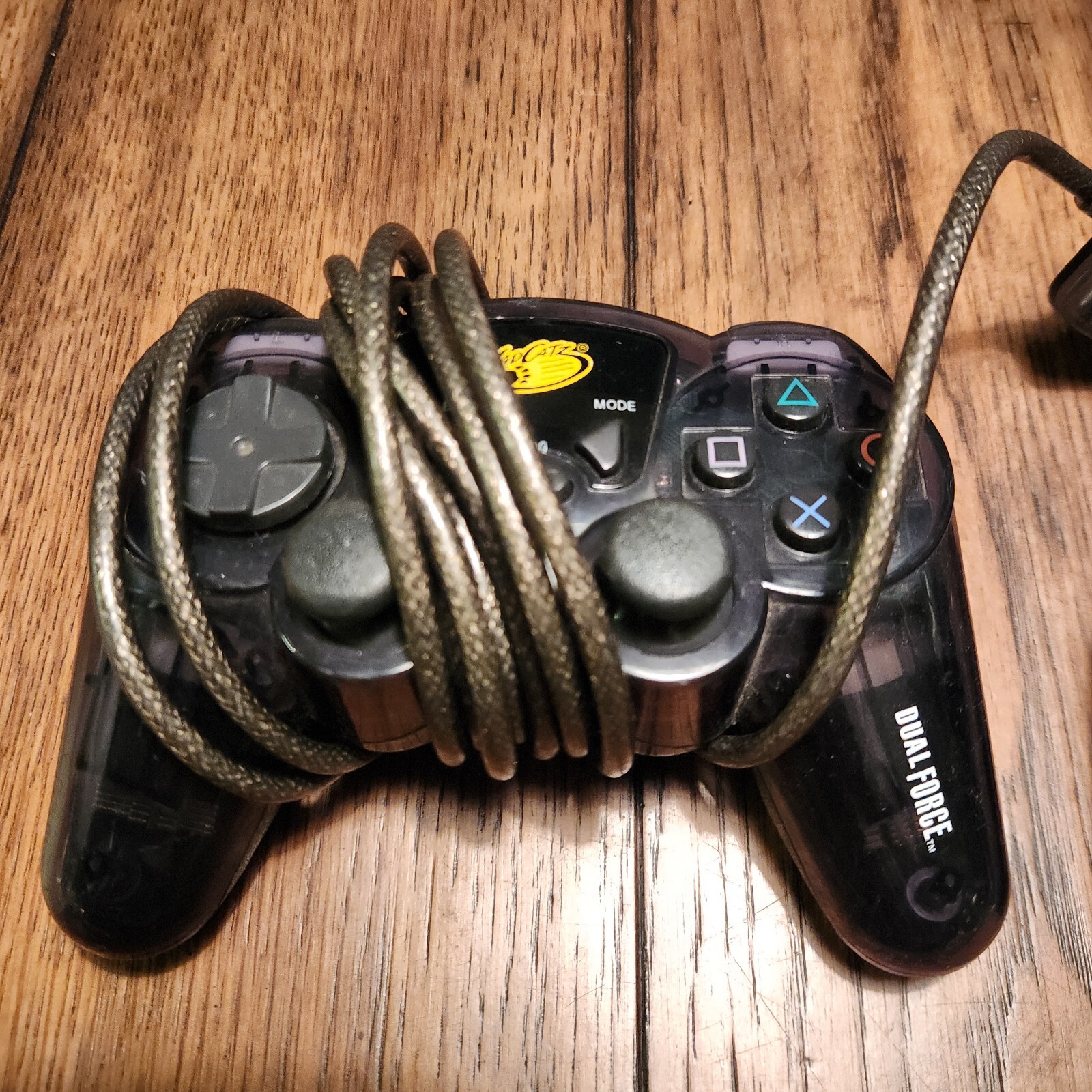 Mad Catz Dual Force PsP2 Gaming Controllers Vintage Cords UNTESTED LoT (2)