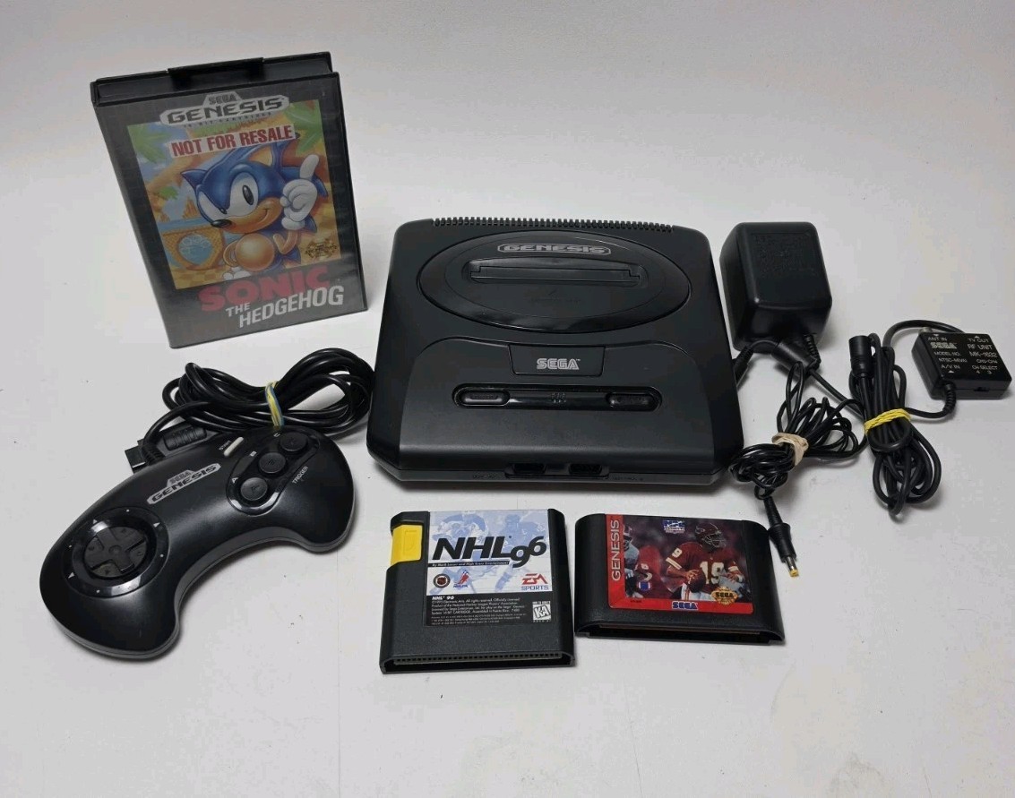 SEGA Genesis Model 2 MK-1631 Console Bundle, 2 Controllers, 3 Games Sonic, Cords