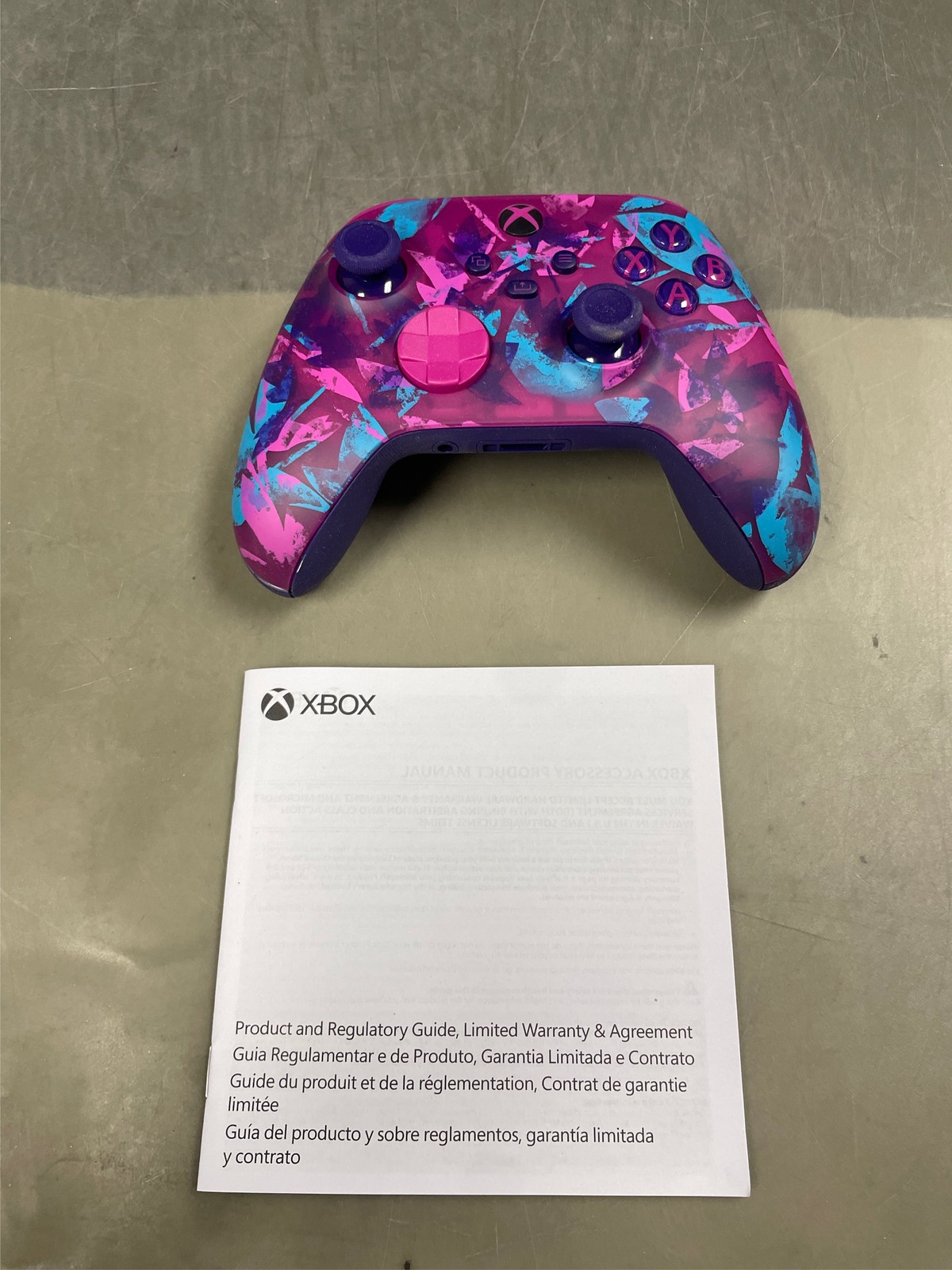 Microsoft Xbox Wireless Controller, Special Edition Heart Breaker – Multi