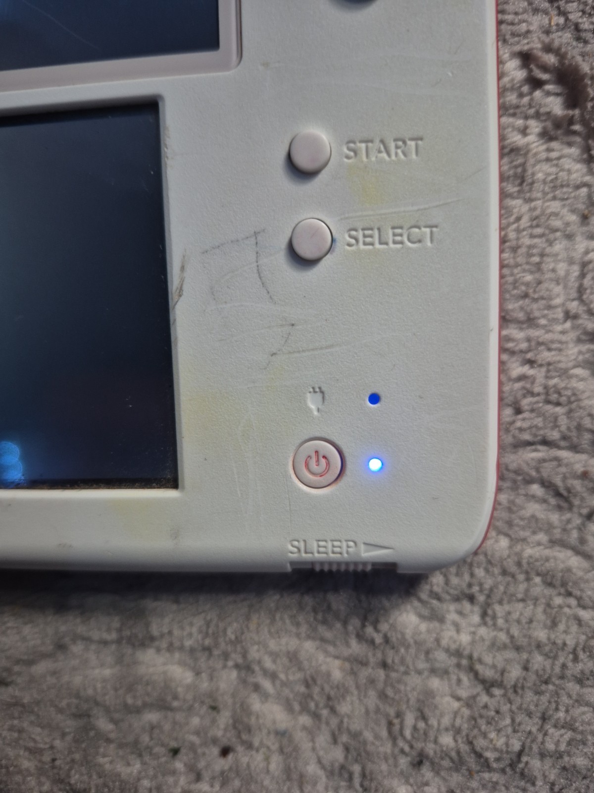 Nintendo 2DS Launch Edition 4GB White & Red Handheld System