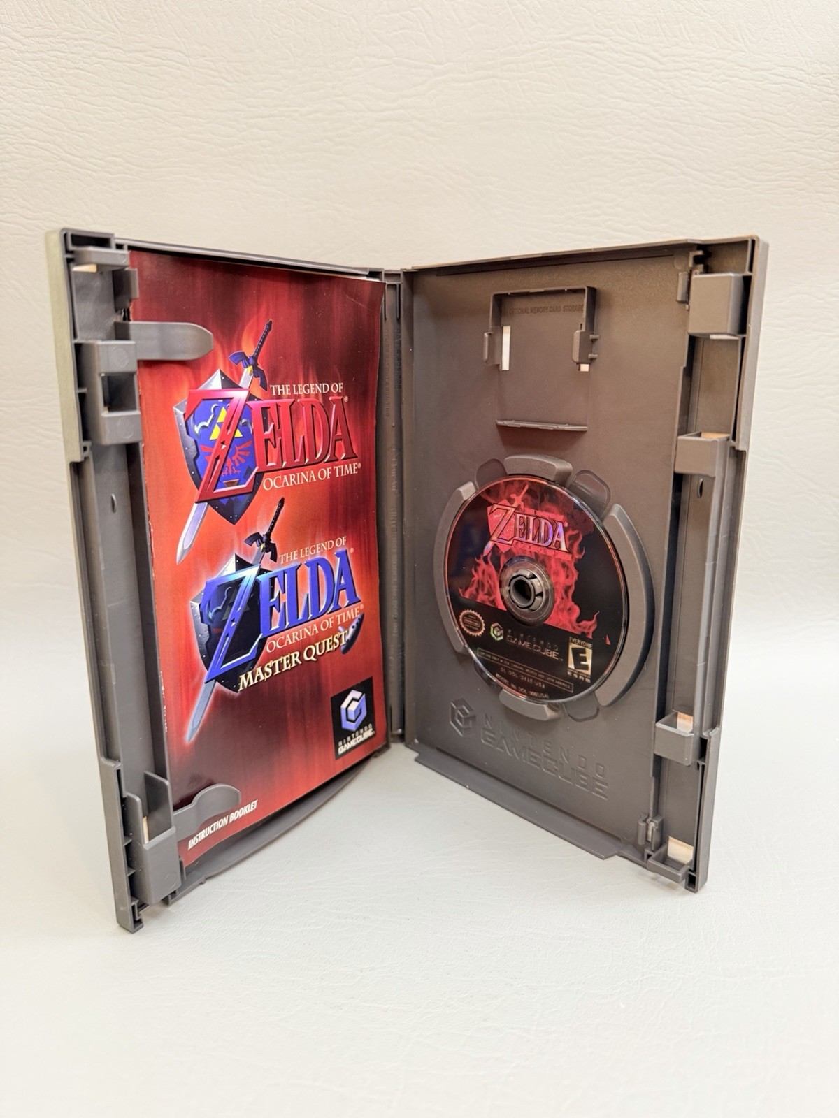 The Legend of Zelda: Ocarina of Time + Master Quest (Nintendo GameCube 2003)