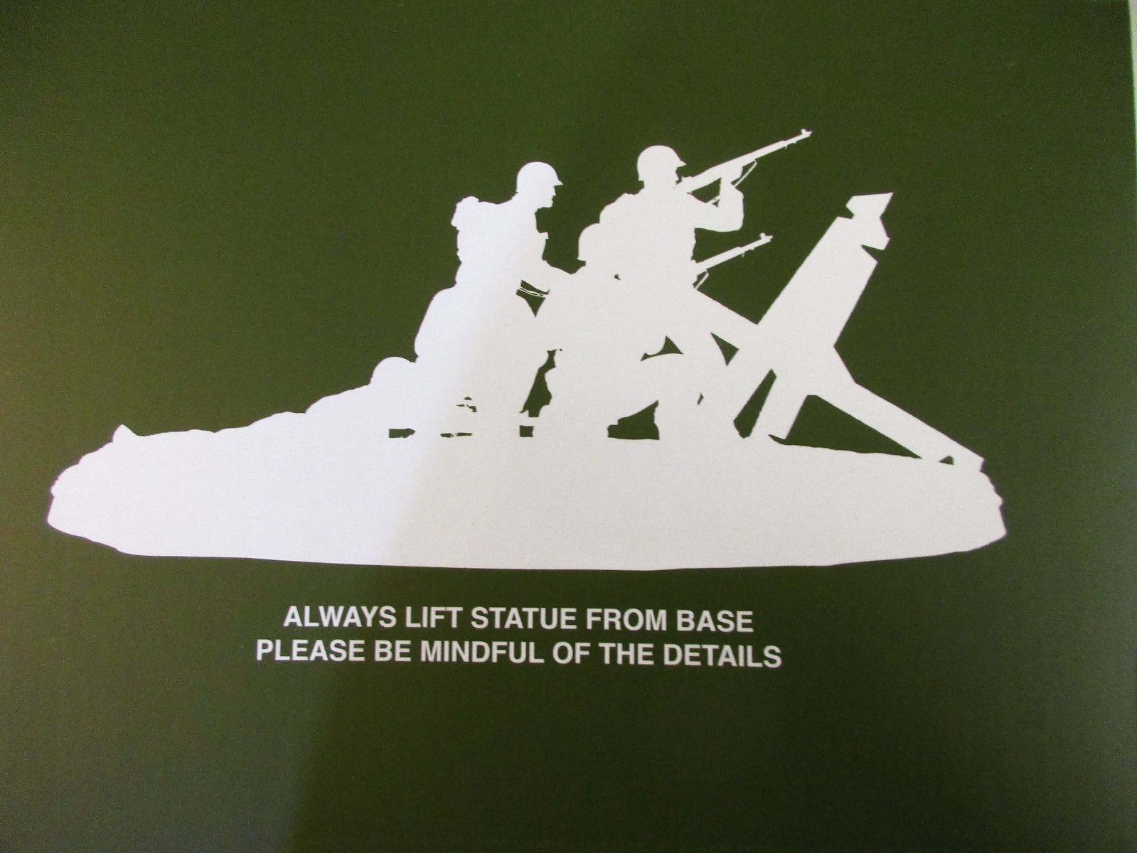 Call of Duty WWII Valor Collection – TriForce Statue only