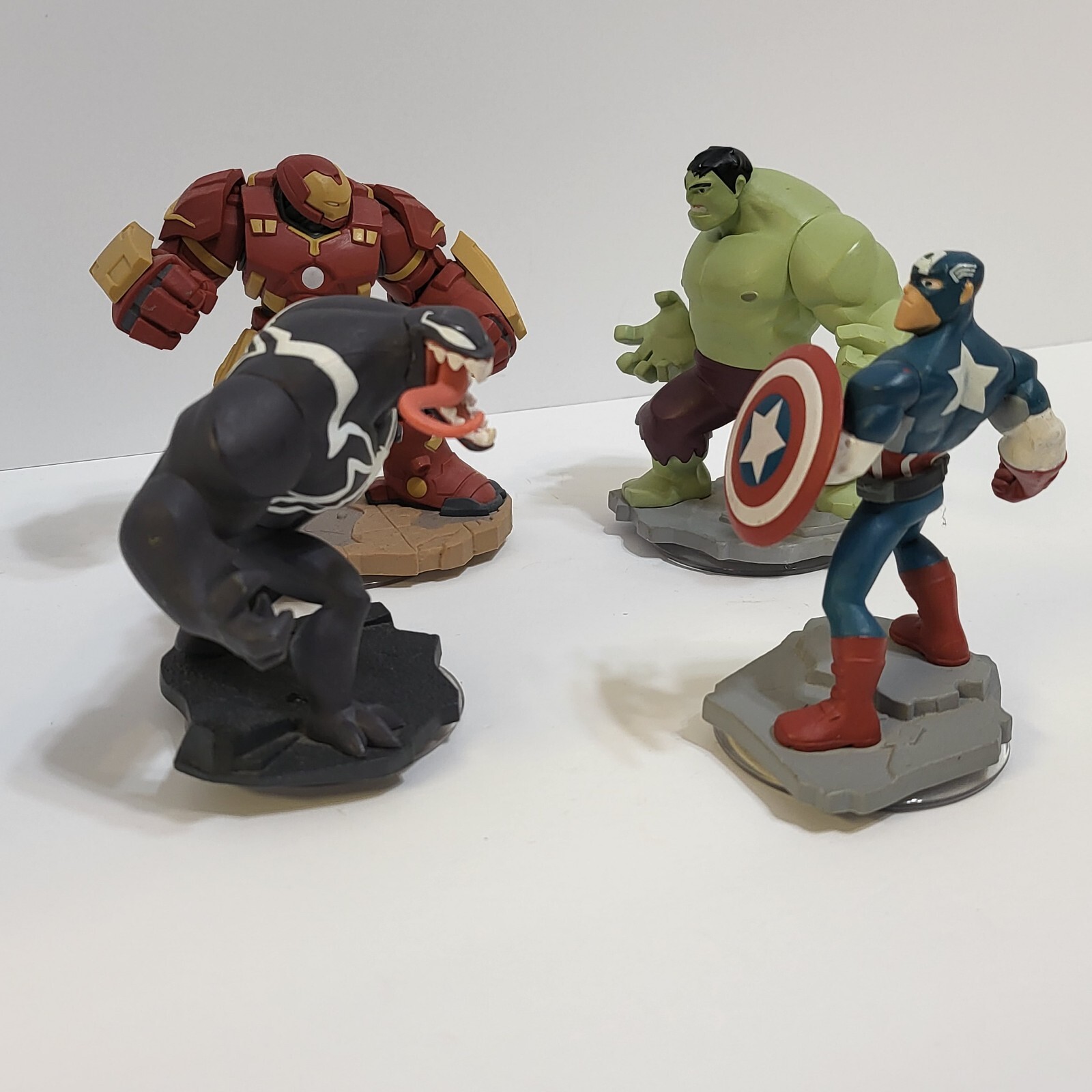 Disney Infinity Avengers,HULK, HulkBuster, Venom & Captain America