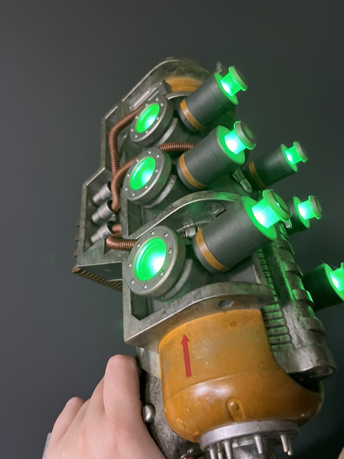 Official Fallout 1:1 Plasma Pistol Replica Chronicle Collectibles Bethesda