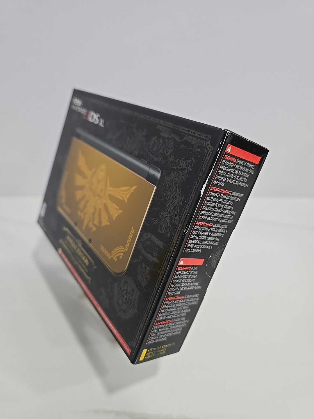 Nintendo New 3DS XL Hyrule Gold Edition Handheld System CIB w/ AR Cards & Manual