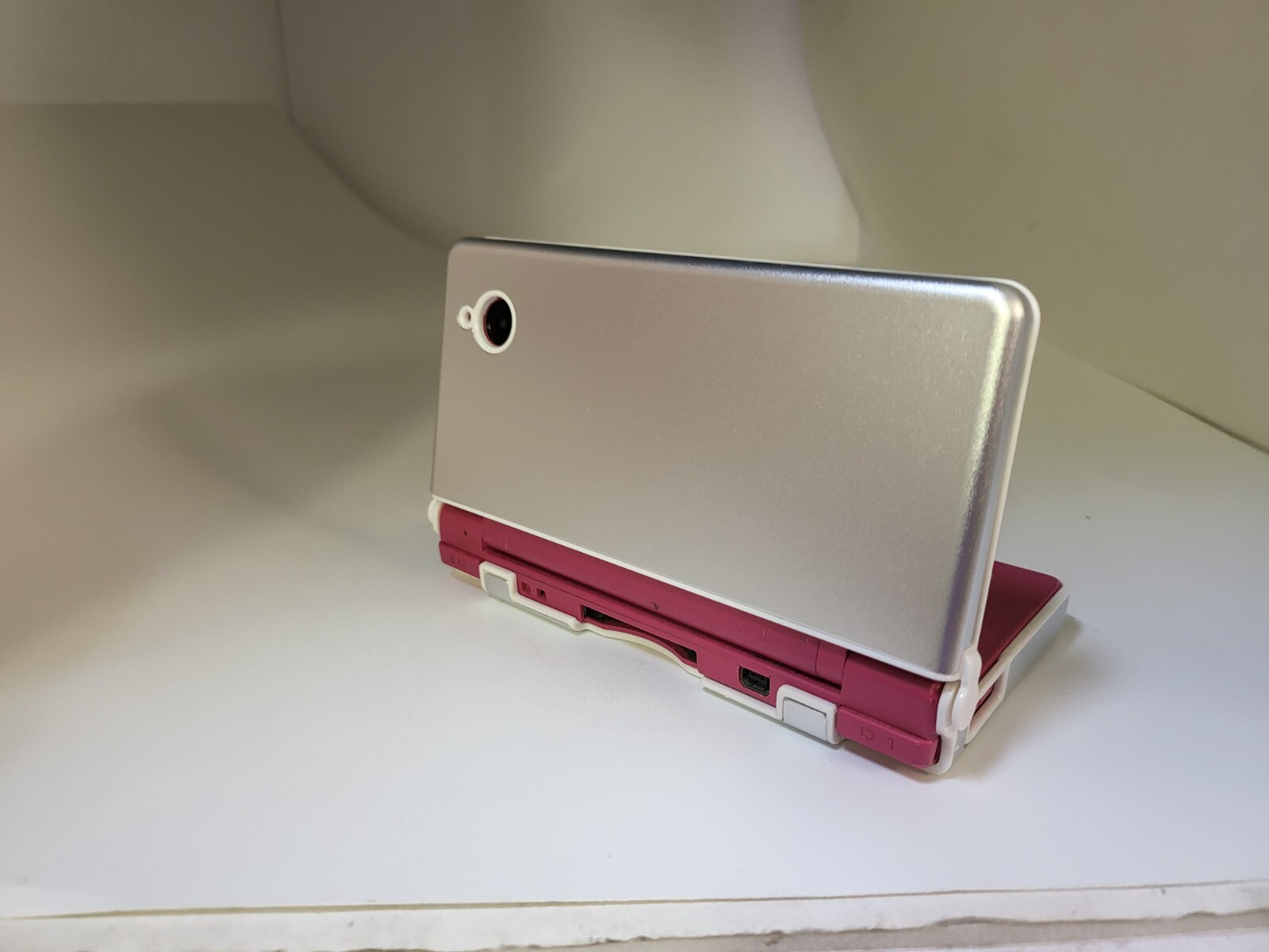 NEW Sealed Silver Aluminum Shell W/2 Stylus Pens for Nintendo DSi Hyperkin #42J