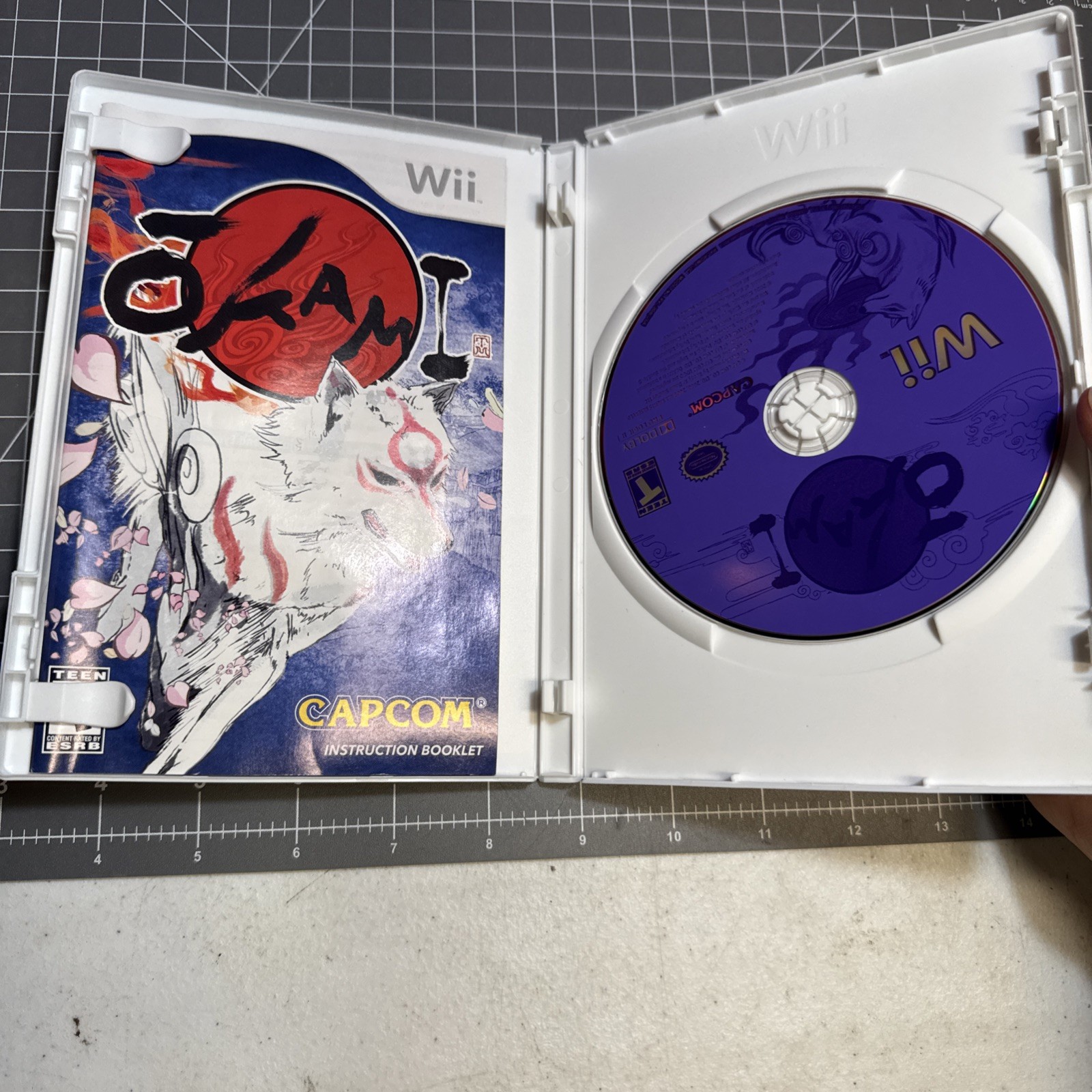Okami (Nintendo Wii, 2008) Capcom action role playing game. -H