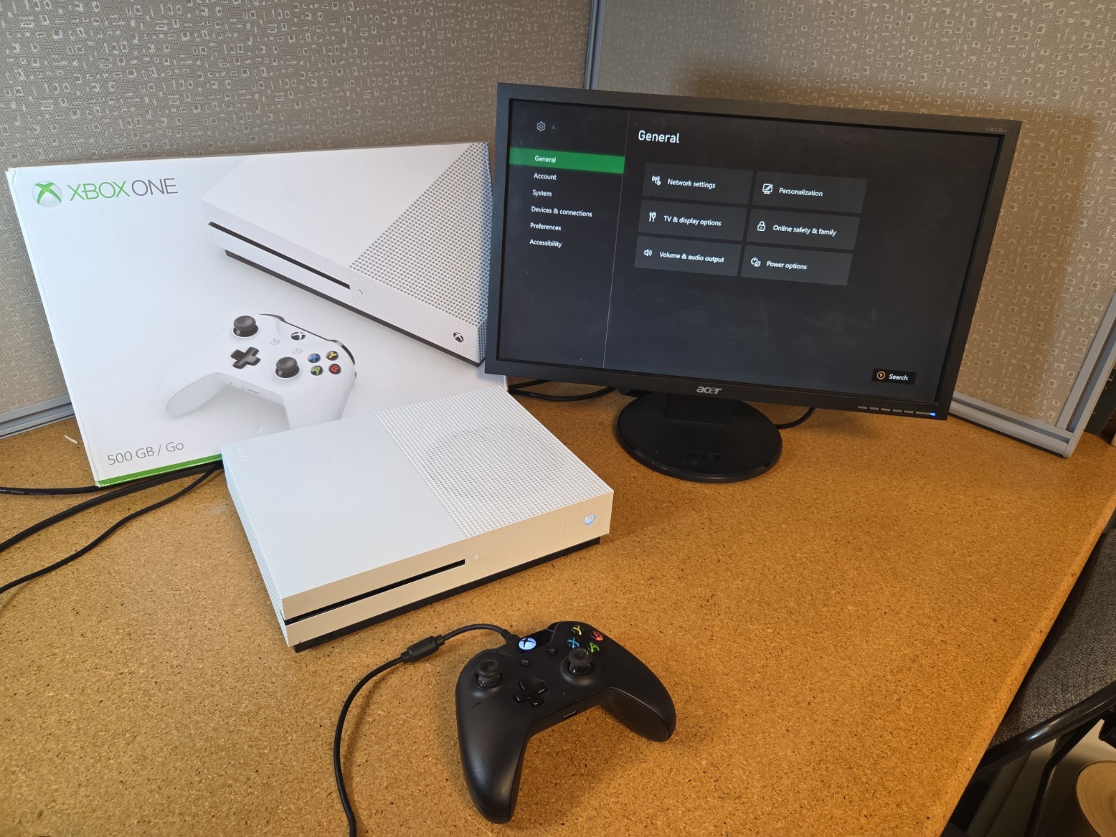 Microsoft Xbox One 500GB White Console In Og. Box w/ HDMI, Pwr Cord, Controller