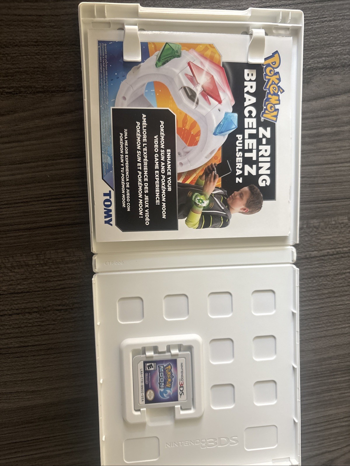 Pokémon Moon Nintendo 3DS With Case