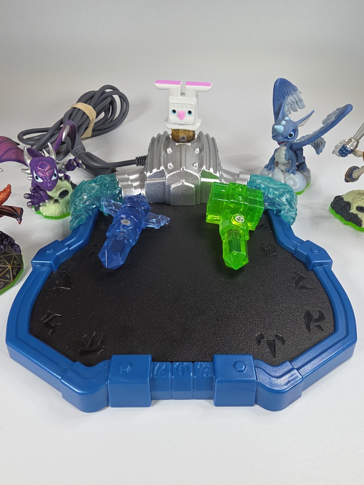 Figure and Trap Lot – Skylanders Superchargers Portal Of Power Xbox 360 87504790