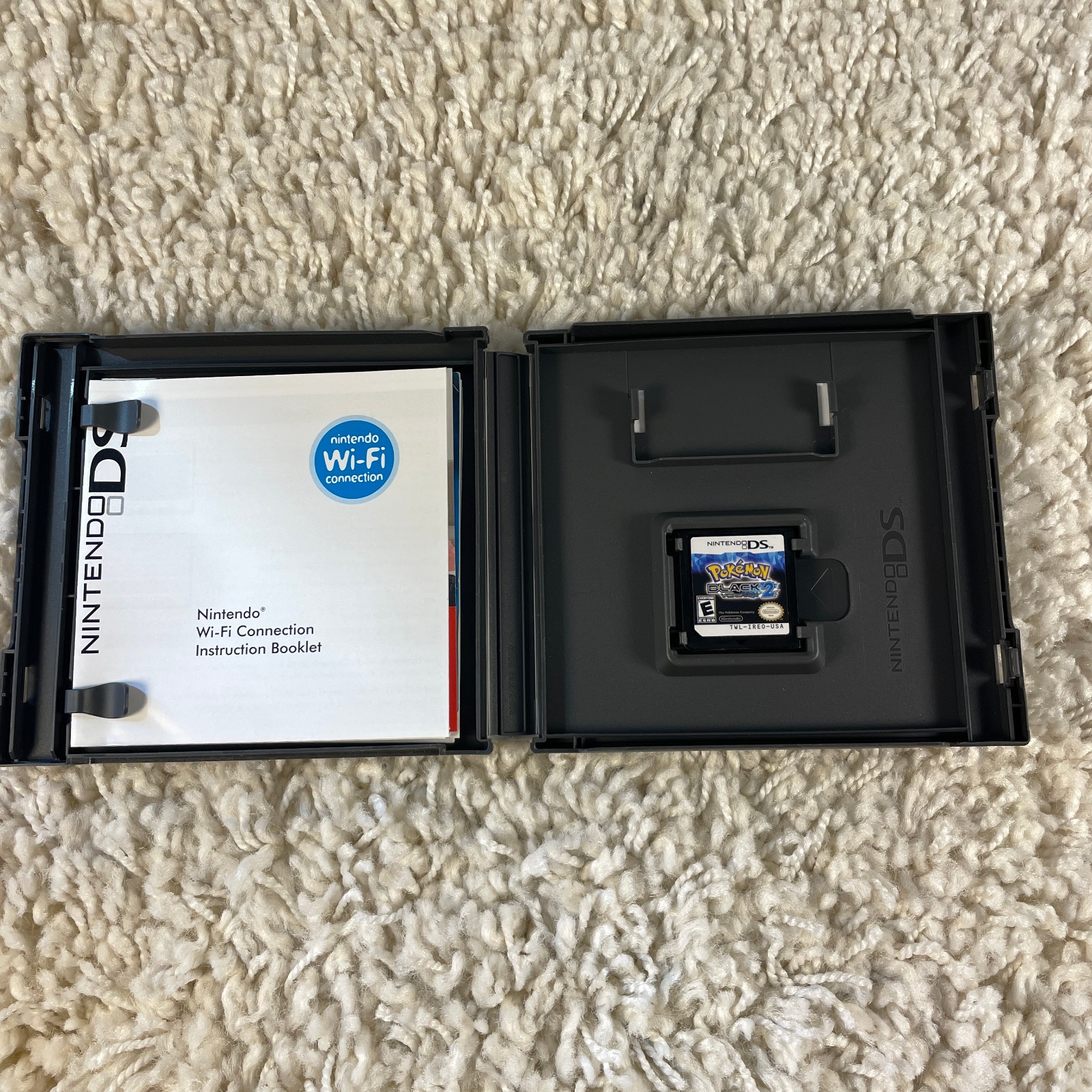 Pokémon Black Version 2 (Nintendo DS, 2012) Authentic Complete in Box CIB Tested