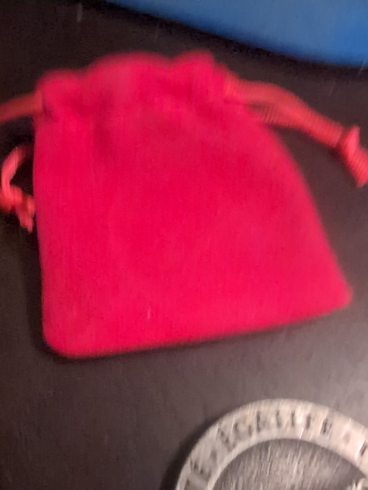 LOOT CRATE EXCLUSIVE Assassin’s Creed Unity Coin Medal Token w/ Velvet Pouch