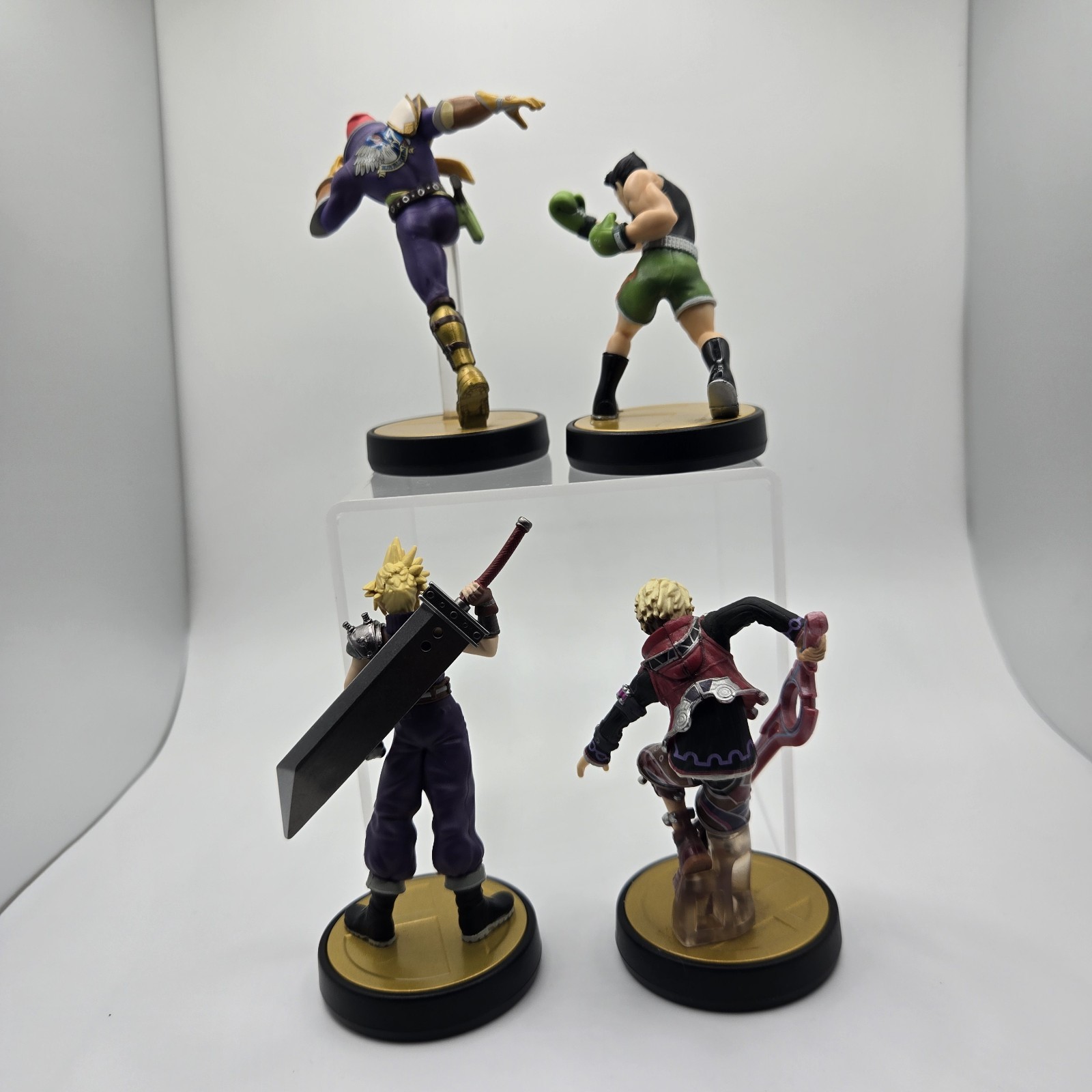 Cloud (Player 1), Shulk, Captain Falcon, & Little Mac Amiibo Super Smash Bros
