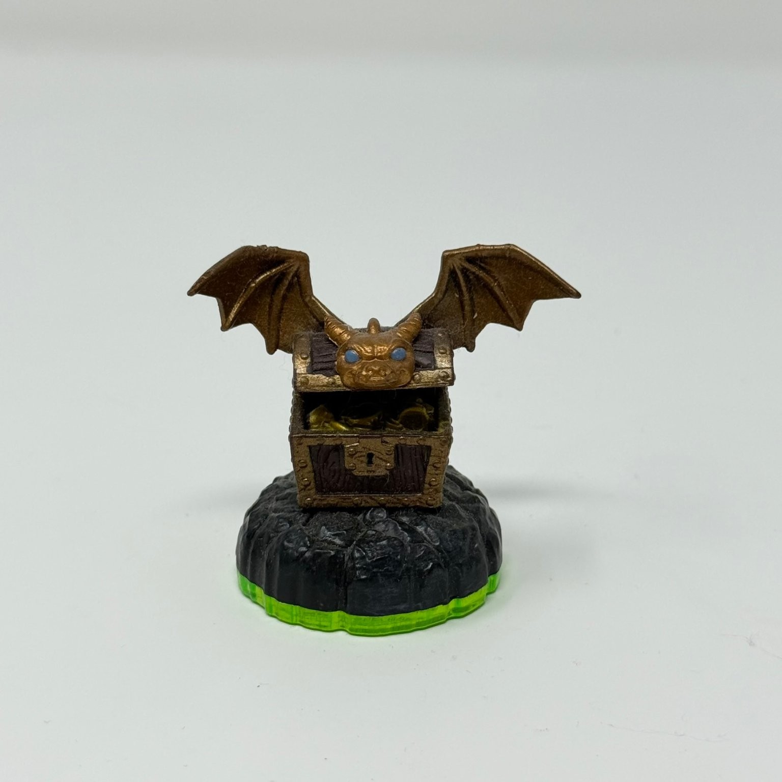 Activision Skylanders Hidden Treasure Chest Magic Item