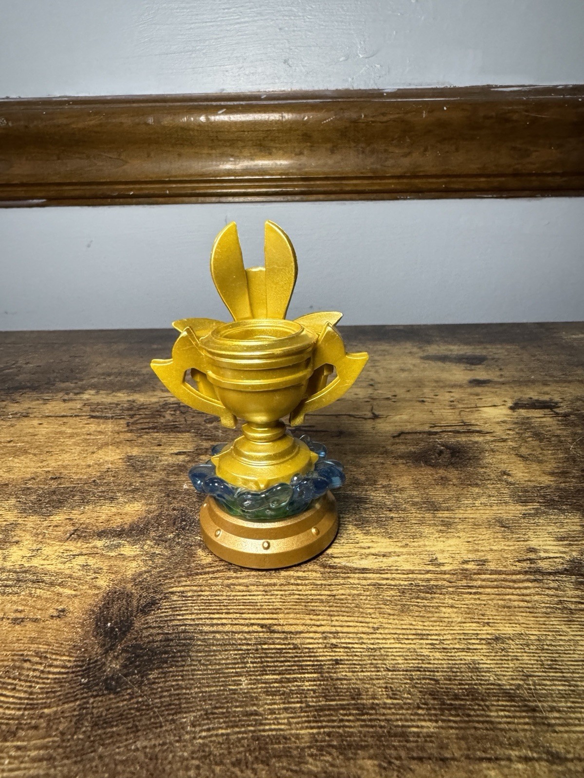 Skylanders Superchargers Golden Queen Sea Trophy Figure