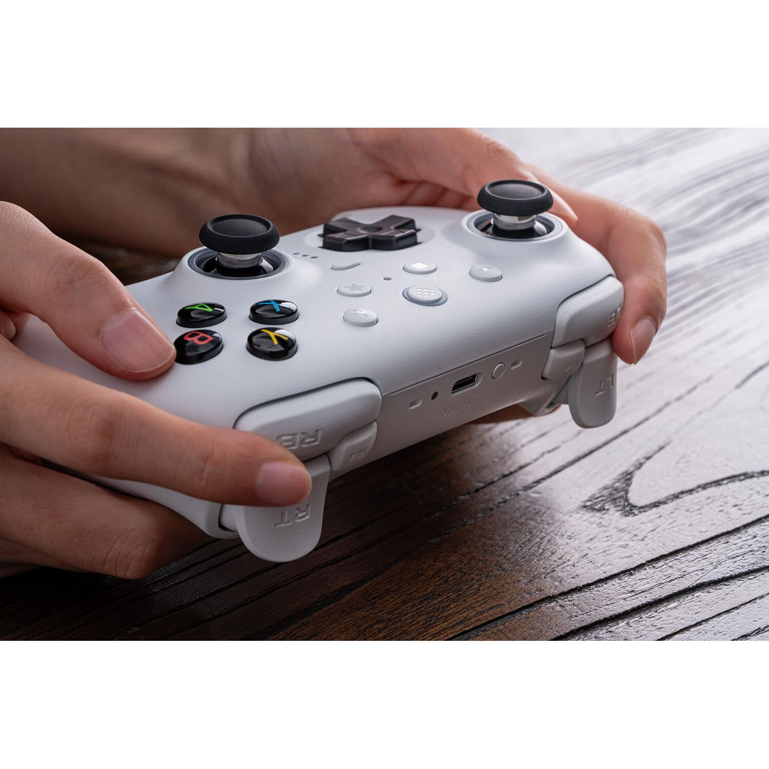 8BitDo Ultimate 2 Bluetooth Controller with Hall Effects + Charging Dock – White