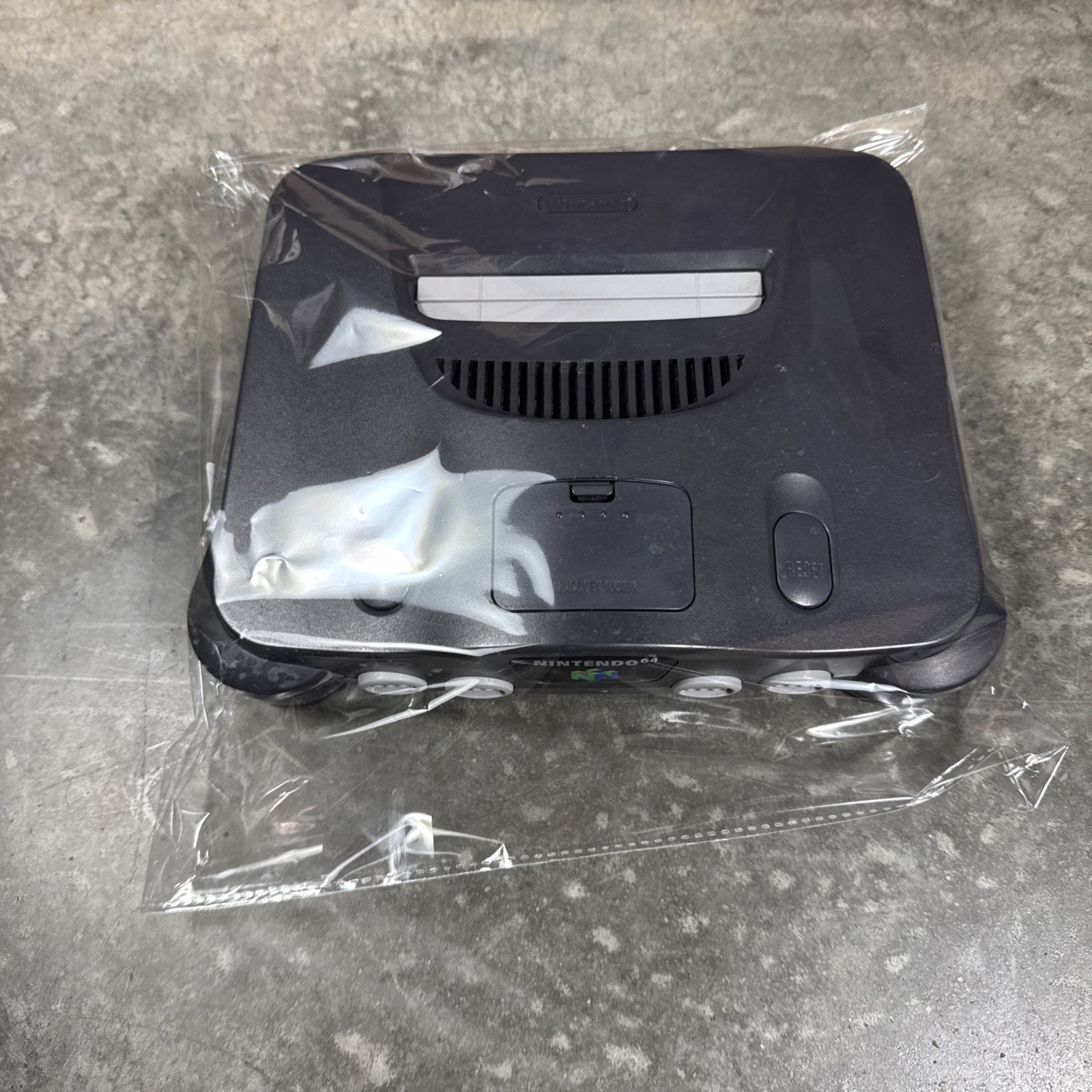 Nintendo 64 N64 Console (NUS-001) w/ Jumper Pak & OEM AV & Power Cables Tested