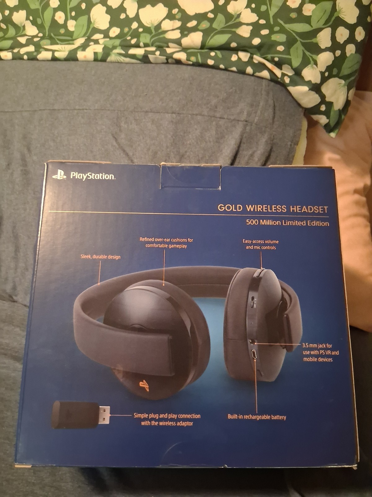 PlayStation Gold Wireless Headset 500 Million Lmtd Edition – New. factory sealed