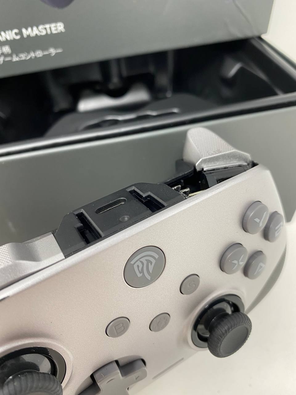 EasySMX X10 Wireless PC Controller – Broken Top Button Used Game Gaming