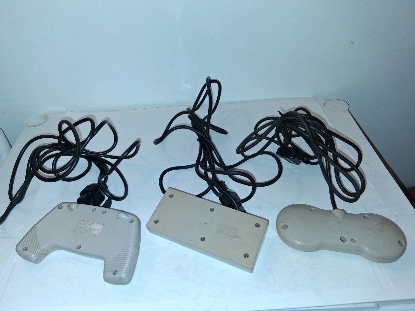 Nintendo NES Controllers Bundle Zappers Retro Vintage Video Game