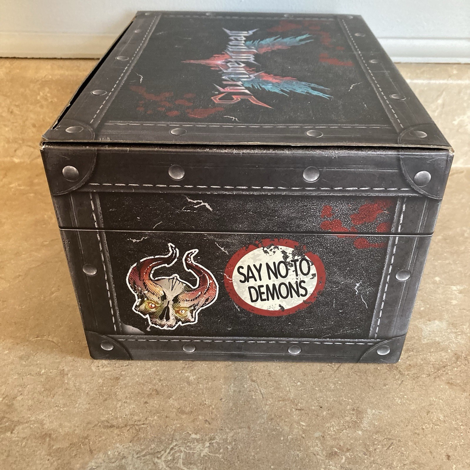 Devil May Cry 5 Collector’s Edition With Game Motor Home Replica Art Book More